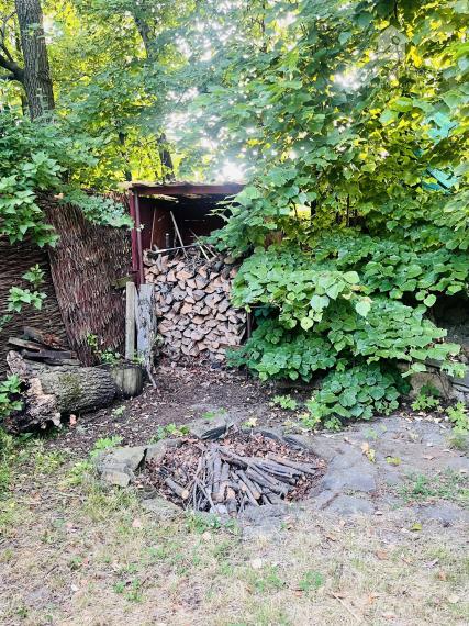 Výrazne znížená cena trojpodlažnej chaty so záhradou 458m2 na Ohňavách nad Modrou!!!