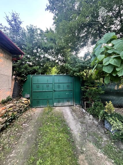 Výrazne znížená cena trojpodlažnej chaty so záhradou 458m2 na Ohňavách nad Modrou!!!