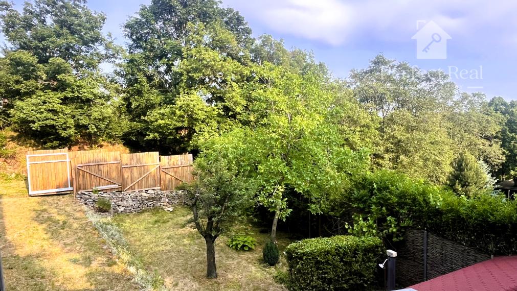 Výrazne znížená cena trojpodlažnej chaty so záhradou 458m2 na Ohňavách nad Modrou!!!