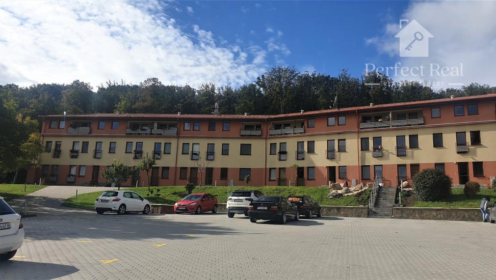 Na predaj 3. izbový byt 83,3m2 s balkónom v Kučišdorfskej doline v Pezinku, znížená cena !!!