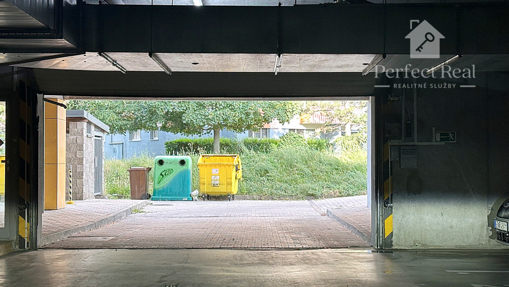 Parkovacie miesto v garáži Koprivnica