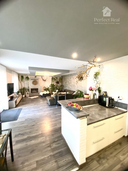 Jedinečná ponuka rodinného domu s veľkým pozemkom v Jahodnej