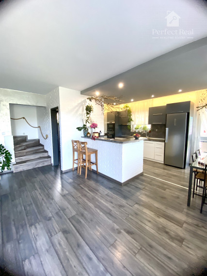 Jedinečná ponuka rodinného domu s veľkým pozemkom v Jahodnej