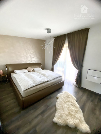 Jedinečná ponuka rodinného domu s veľkým pozemkom v Jahodnej