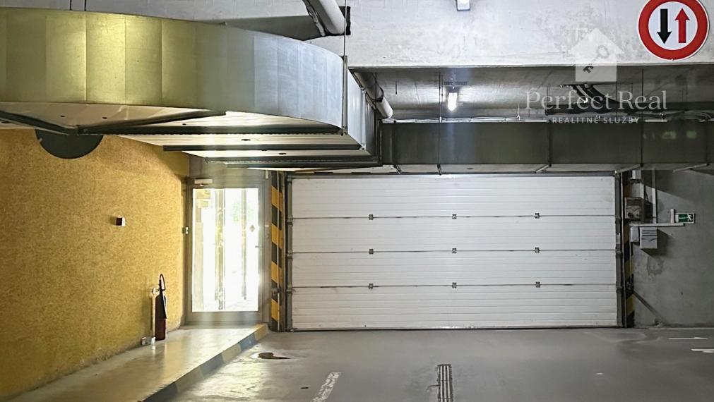 Parkovacie miesto v garáži Koprivnica