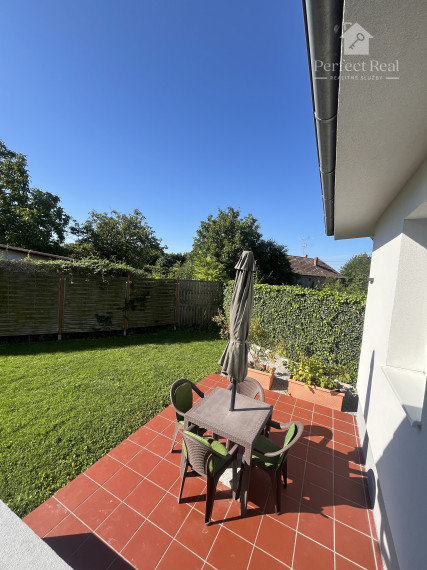 Exkluzívna ponuka - Krásny priestranný dom v obci Orechová Potôň