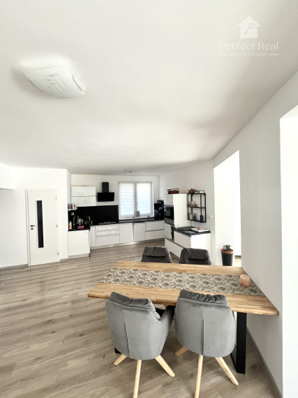 Exkluzívna ponuka - Krásny priestranný dom v obci Orechová Potôň