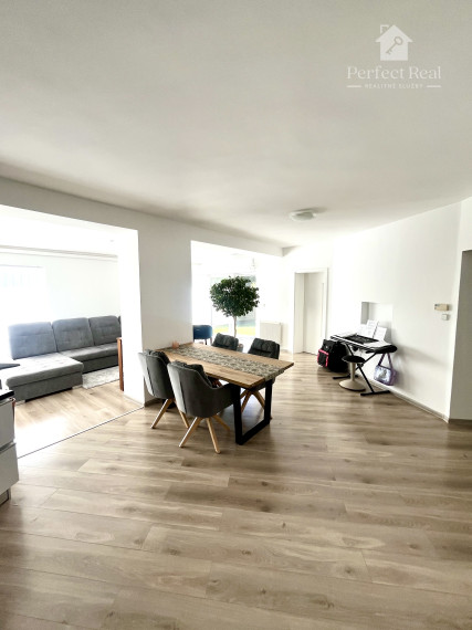 Exkluzívna ponuka - Krásny priestranný dom v obci Orechová Potôň