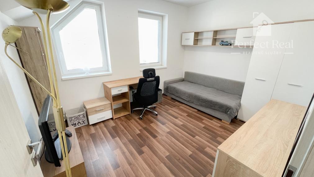 4 izbový mezonetový byt s malou záhradkou v obci Hviezdoslavov - 200m od vlakovej zastávky