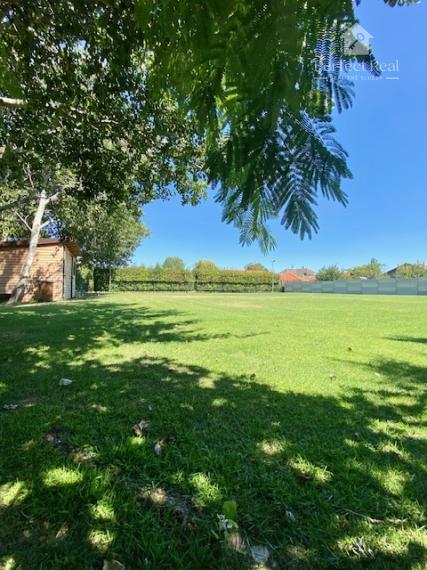 KRÁSNY STAVEBNÝ POZEMOK s vlastnou príjazdovou cestou  MAD