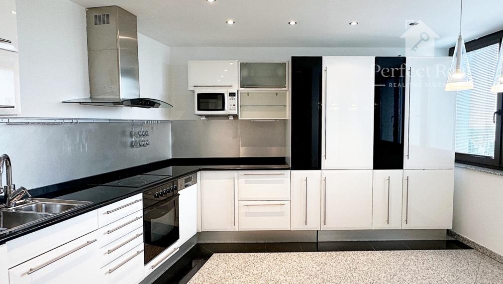 Na predaj Luxusný 3izbový byt s krbom a výhľadom na Bratislavu