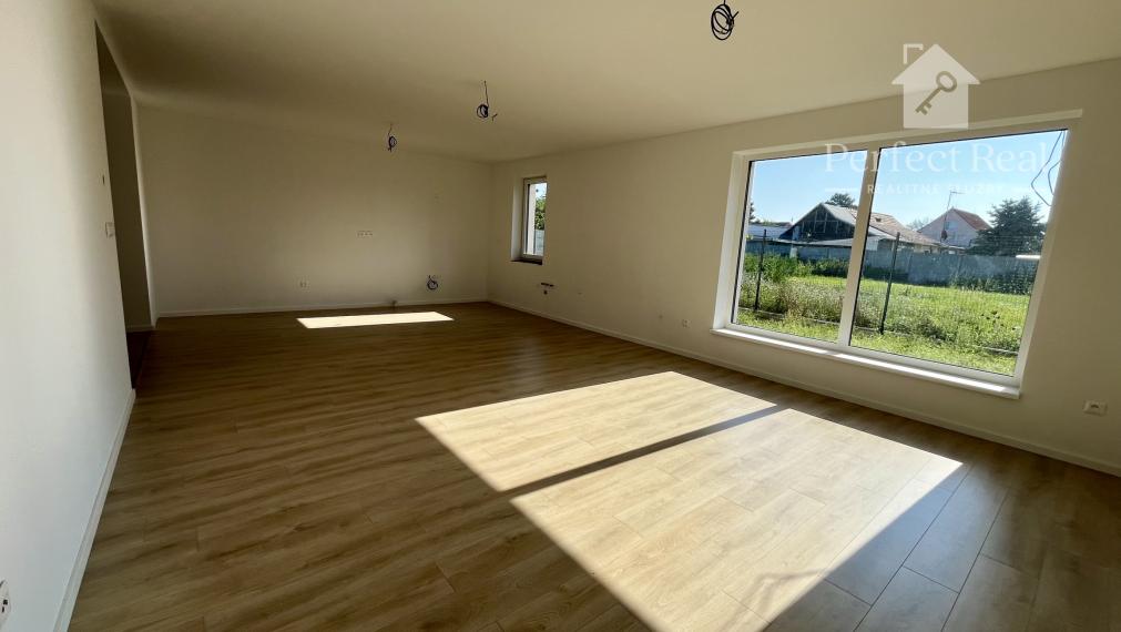 Veľkometrážna, 4 izbová novostavba v Šamoríne, časť Bučuháza- tepelné čerpadlo