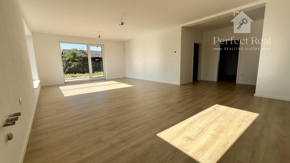 Veľkometrážna, 4 izbová novostavba v Šamoríne, časť Bučuháza- tepelné čerpadlo