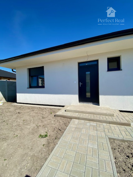 4 izbový rodinný dom bungalov, Ohrady, okr. Dunajská Streda