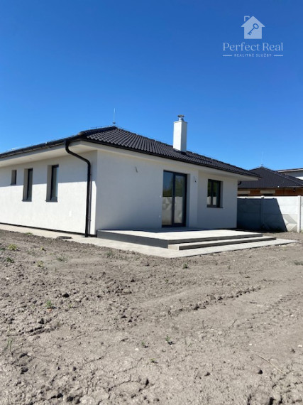 4 izbový rodinný dom bungalov, Ohrady, okr. Dunajská Streda
