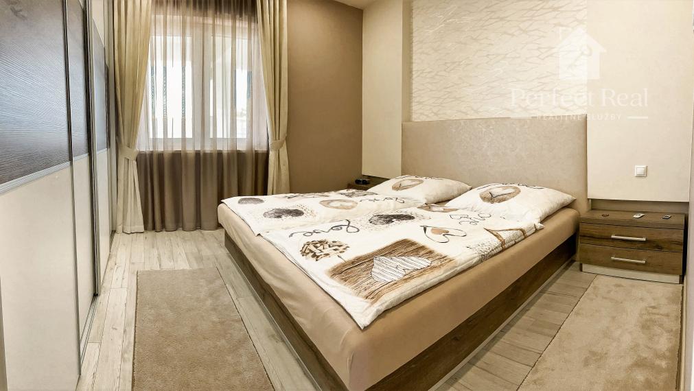 ZNÍŽENÁ CENA! Rodinný dom, 4 izbový, slepá ulica, Gabčíkovo