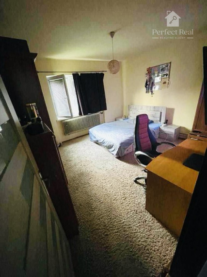 Krásny priestranný 5 izbový rodinný dom s vedľajšou stavbou v obci Vrakúň-  Rezervované