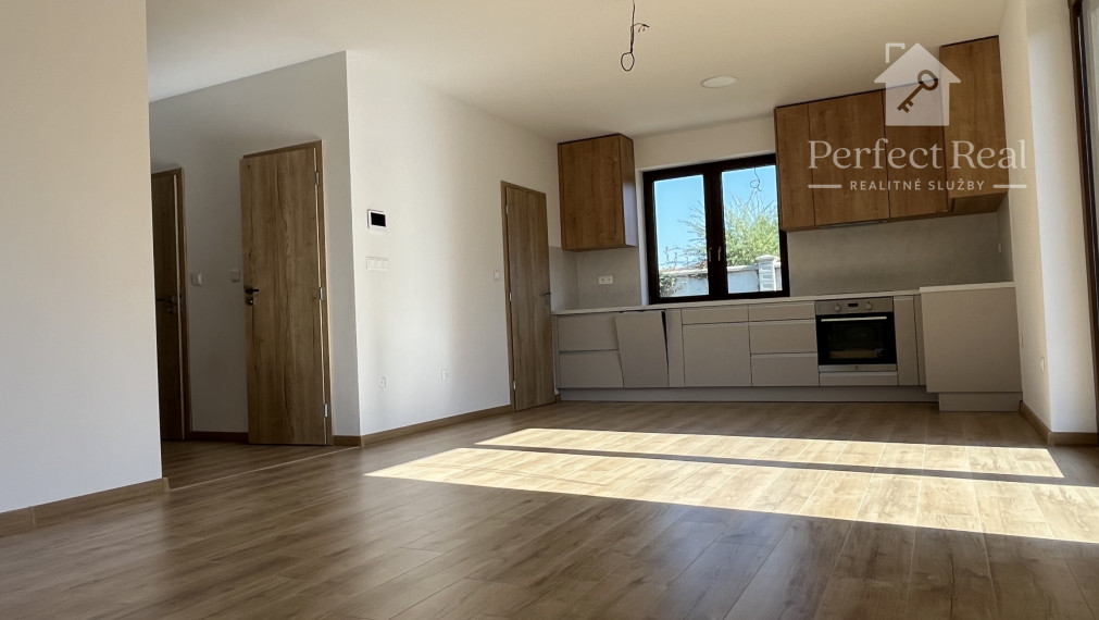 Krásna, 4 izbová novostavba v nadštandarde - ihneď k bývaniu aj upraveným terénom