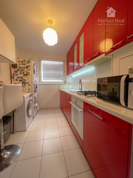 Útulný 3 izbový byt na ulici Rybárska, Šamorín- veľká loggia, TOP Lokalita