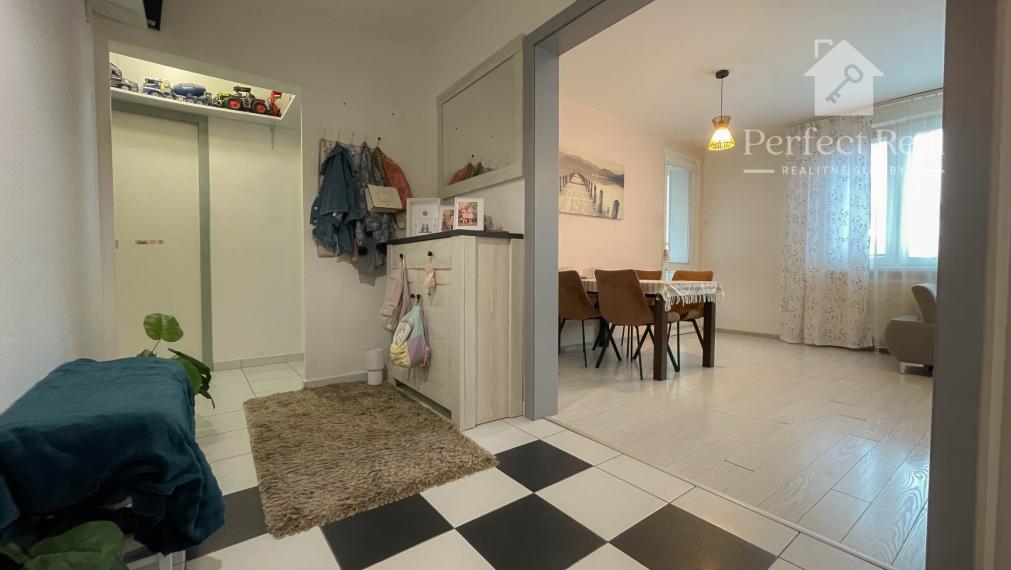 Útulný 3 izbový byt na ulici Rybárska, Šamorín- veľká loggia, TOP Lokalita