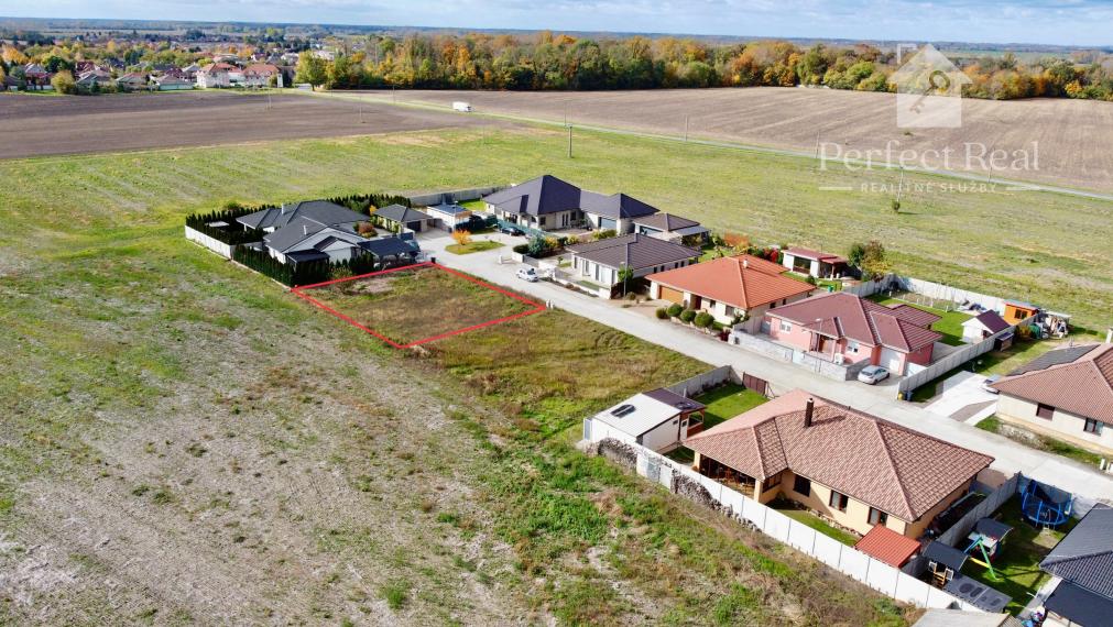 Stavebný pozemok na predaj, slepá ulica -Lesné Kračany, DS