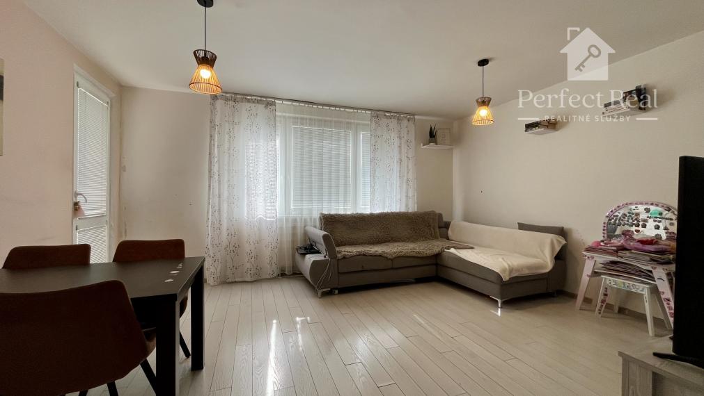 Útulný 3 izbový byt na ulici Rybárska, Šamorín- veľká loggia