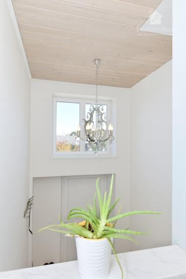 Rodinný dom s dvoma bytmi, 2 garáže, záhrada, bazén, DS