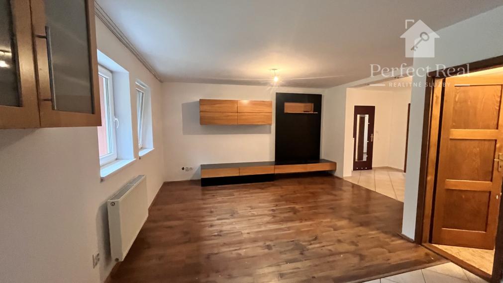 Na predaj 3 izb. byt s balkónom v Kučišdorfskej doline v Pezinku