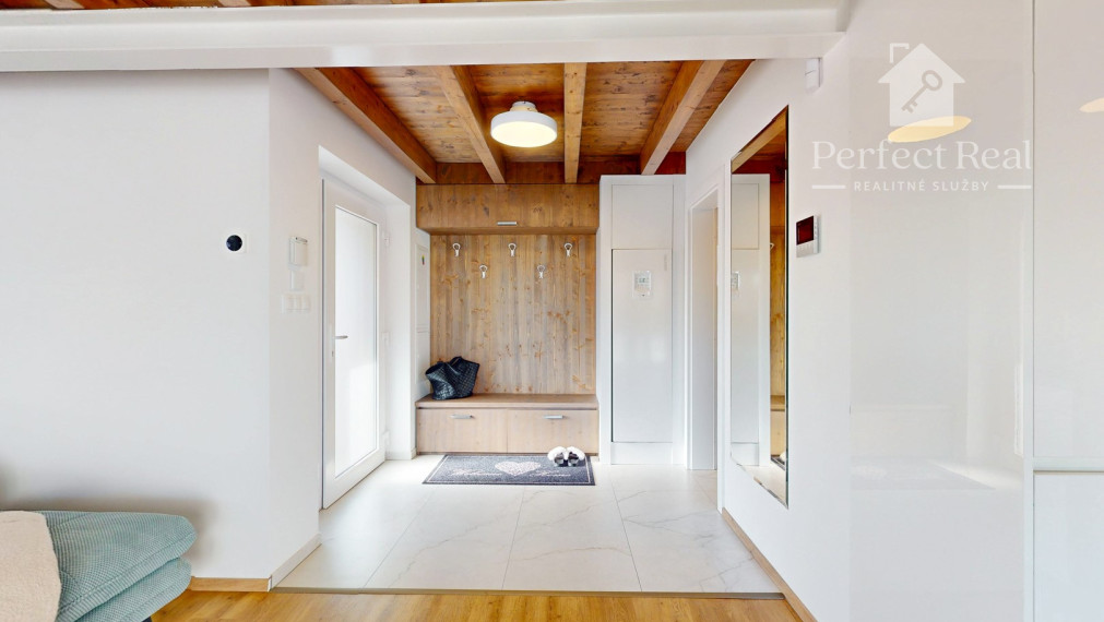 Na prenájom unikátny loftový dom so záhradou v Malinove - Tri vody.