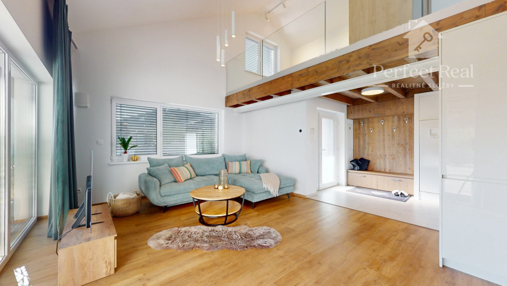 Na prenájom unikátny loftový dom so záhradou v Malinove - Tri vody.