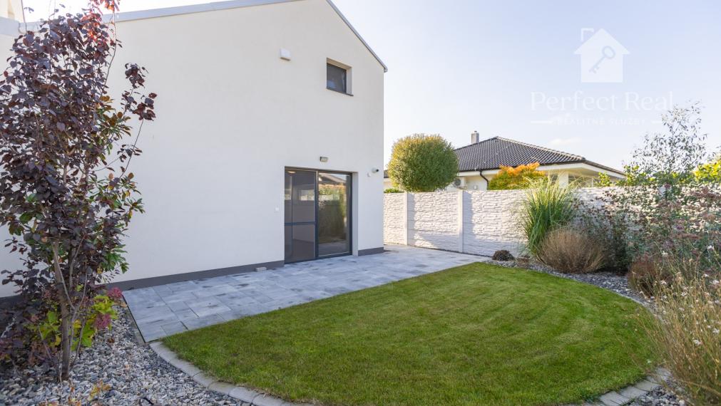 Na prenájom unikátny loftový dom so záhradou v Malinove - Tri vody.