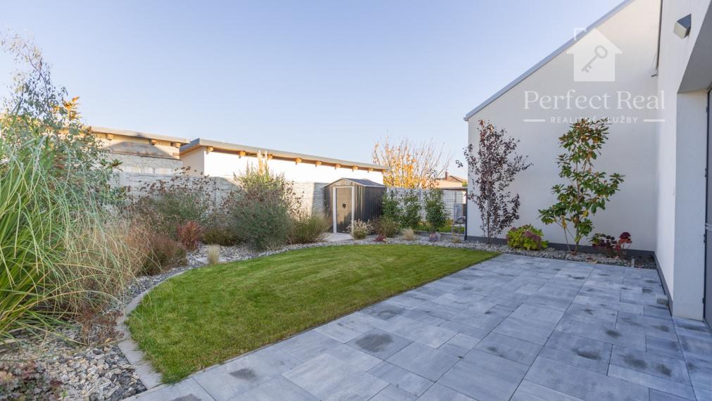 Na prenájom unikátny loftový dom so záhradou v Malinove - Tri vody.