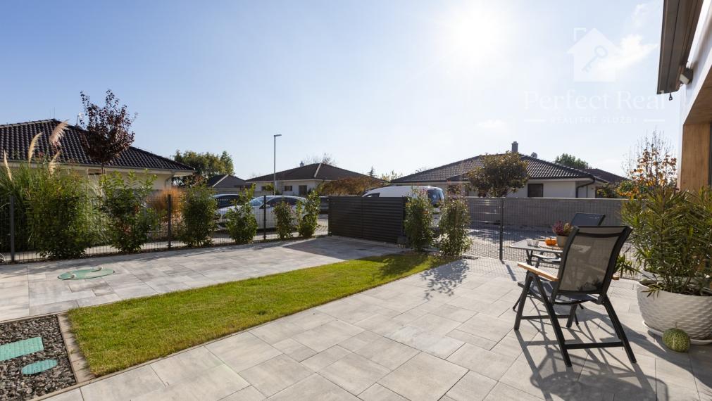 Na prenájom unikátny loftový dom so záhradou v Malinove - Tri vody.