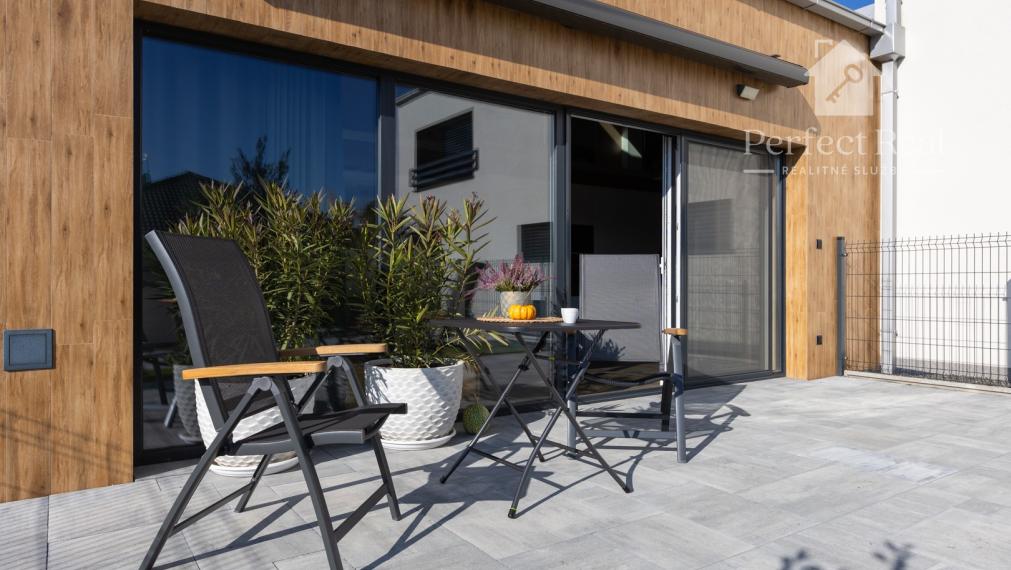 Na prenájom unikátny loftový dom so záhradou v Malinove - Tri vody.