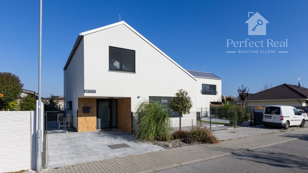 Na prenájom unikátny loftový dom so záhradou v Malinove - Tri vody.