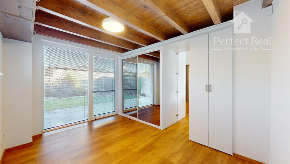 Na prenájom unikátny loftový dom so záhradou v Malinove - Tri vody.