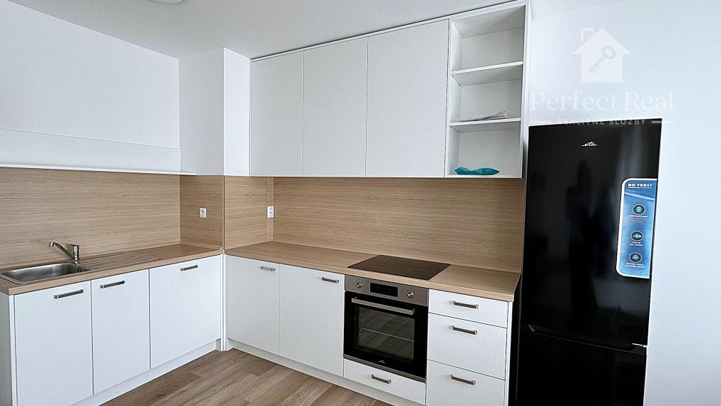 Prenájom 1,5izbový byt s predzáhradkou a parkovaním