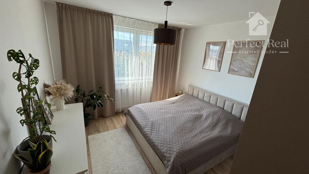 Moderný 3-izbový byt s balkónom, klimatizáciou a parkovaním