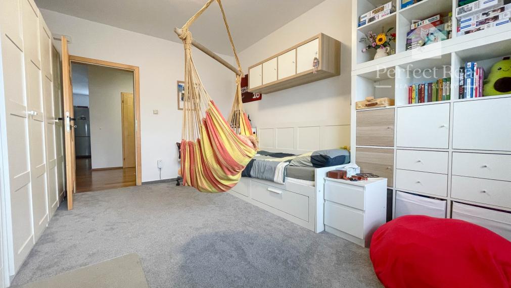 Pekný, moderný priestranný 3 izbový byt v obci Zlaté Klasy- slušná lokalita