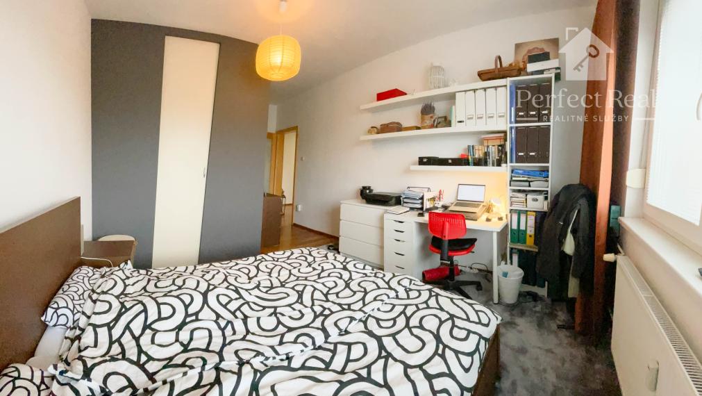 Pekný, moderný priestranný 3 izbový byt v obci Zlaté Klasy- slušná lokalita