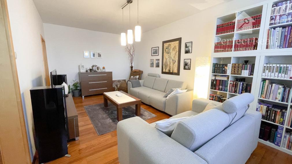 Pekný, moderný priestranný 3 izbový byt v obci Zlaté Klasy- slušná lokalita