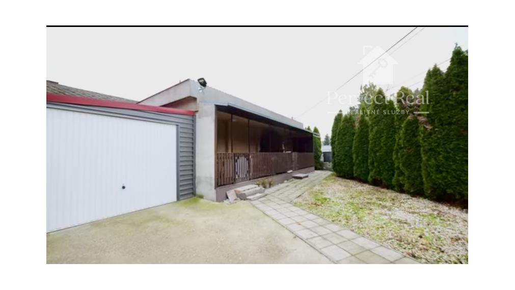 NA PREDAJ - Veľký Meder -  2 domy, 2 pozemky, 12 apartmánov