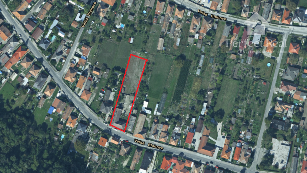 Predaj veľkého stavebného pozemku v centre obce Veľké Blahovo, DOHODA