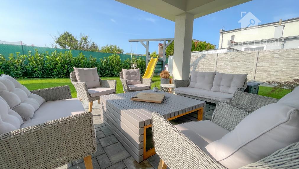 Nadštandardný, moderný 4 izbový RD s garážou v obci Štvrtok na Ostrove- NOVÁ CENA