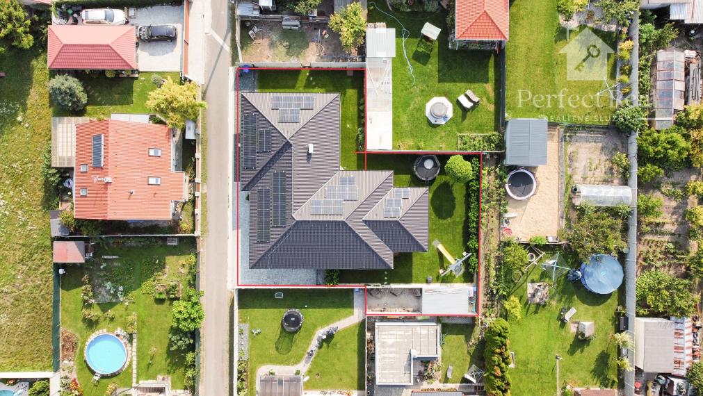 Nadštandardný, moderný 4 izbový RD s garážou v obci Štvrtok na Ostrove- NOVÁ CENA