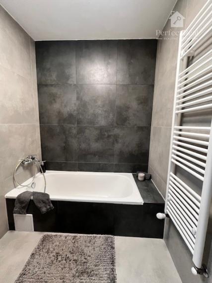 Na predaj 1. izbový prerobený byt 44,12m2 v Budmericiach.