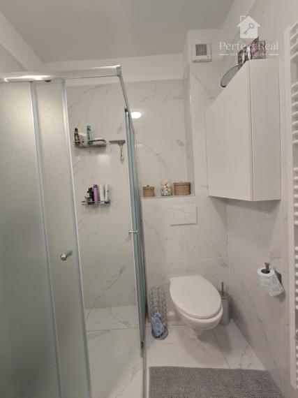 Útulný dvojizbový rodinný dom (novostavba) so záhradkou v novej lokalite obce Jahodná