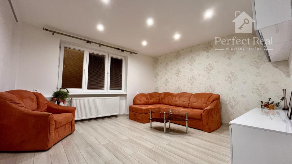 Prerobený, 2 izbový byt so záhradkou v obci Zlaté Klasy- 2 murované pivnice