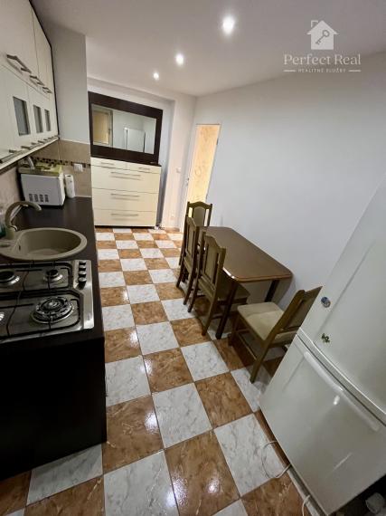 Prerobený, 2 izbový byt so záhradkou v obci Zlaté Klasy- 2 murované pivnice