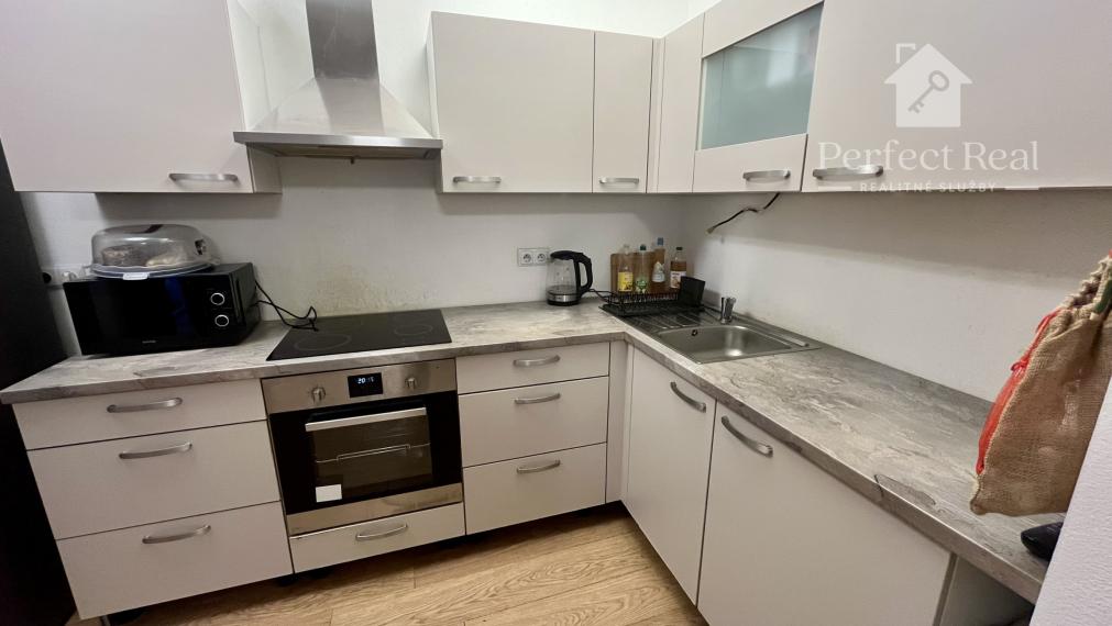 2 izbový byt so záhradkou v obci Hviezdoslavov - perfektná lokalita